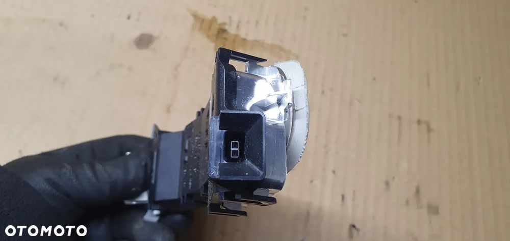 Kierunkowskaz lewy lusterka kierowcy Mercedes C-Klasa W203 980441K5 - 5