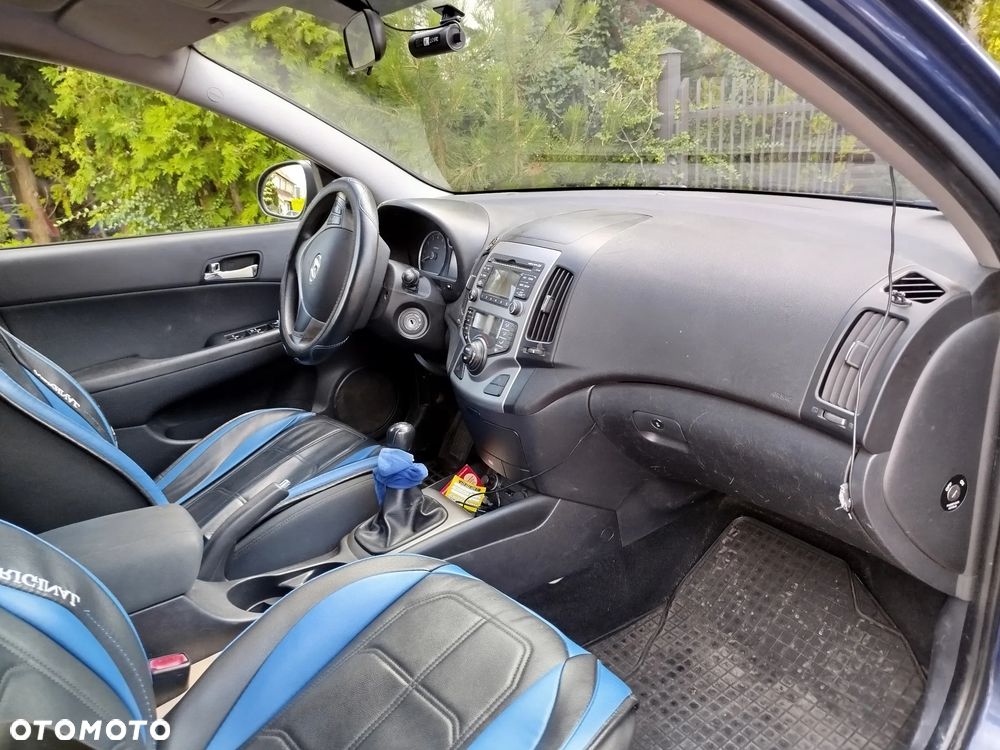 Hyundai i30 1.6 Comfort - 25
