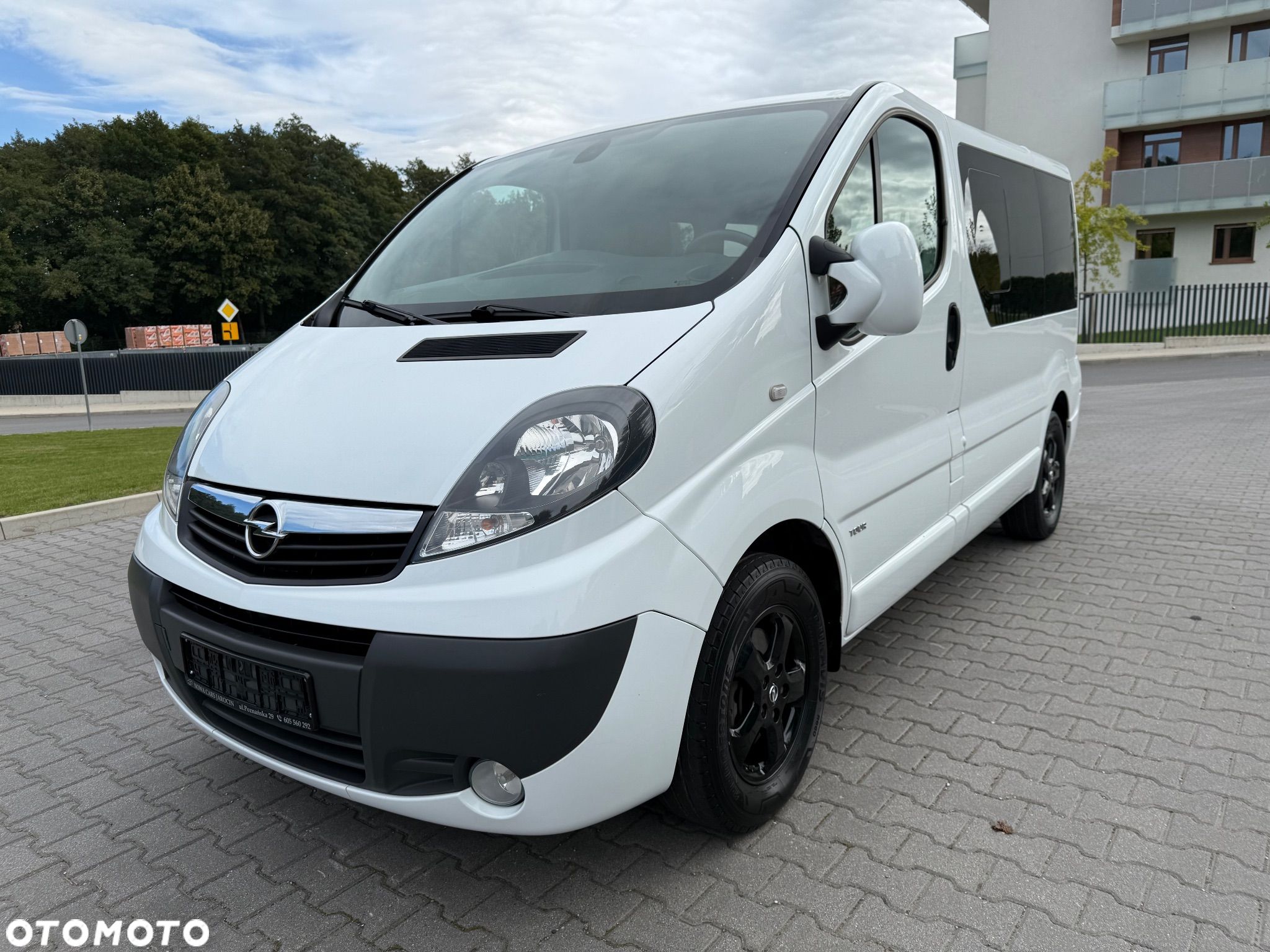 Opel Vivaro Tour Cosmo L1H1 - 1
