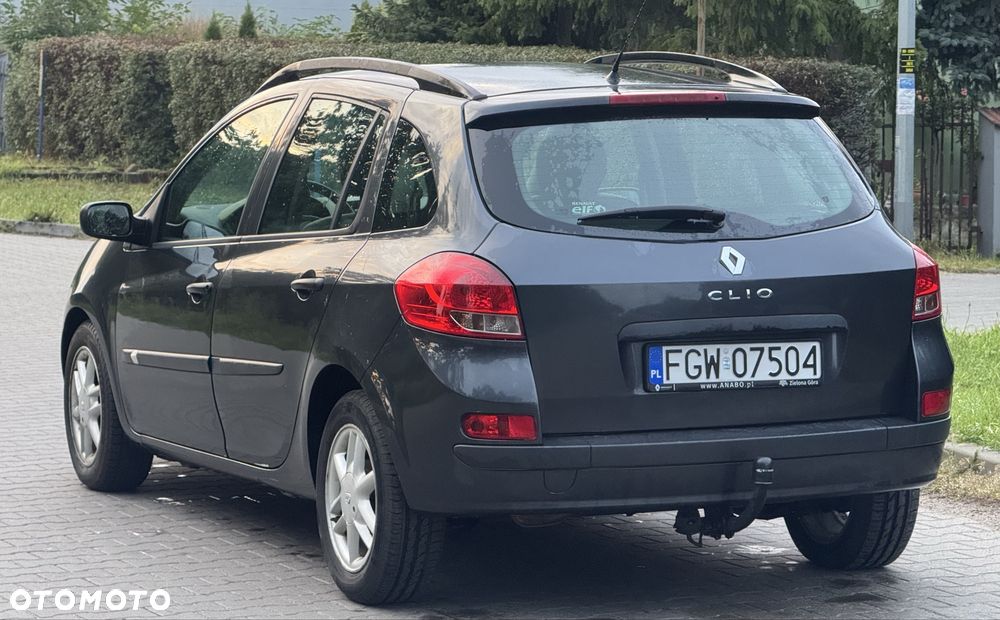 Renault Clio - 7