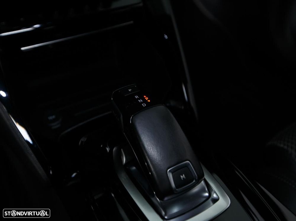 Peugeot 2008 1.5 BlueHDi GT Line EAT8 - 17