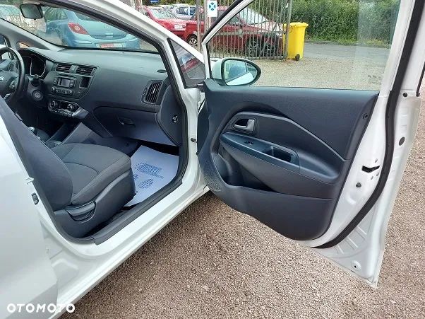 Kia Rio 1.2 M - 13