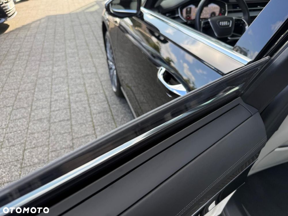 Audi A8 - 30
