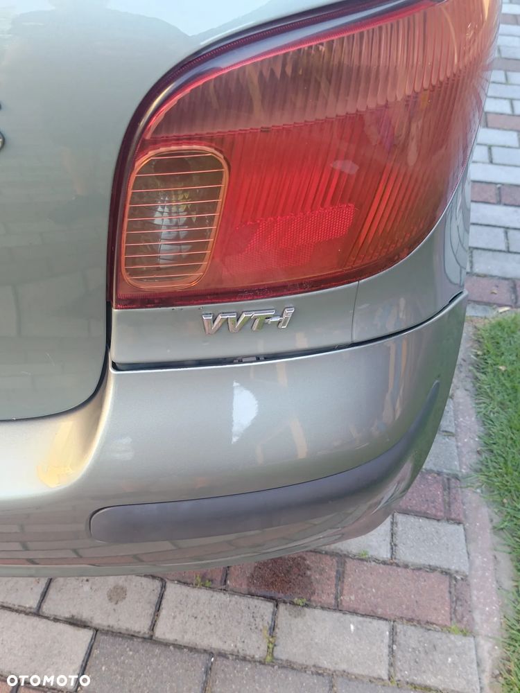 Toyota Yaris 1.0 Base - 19