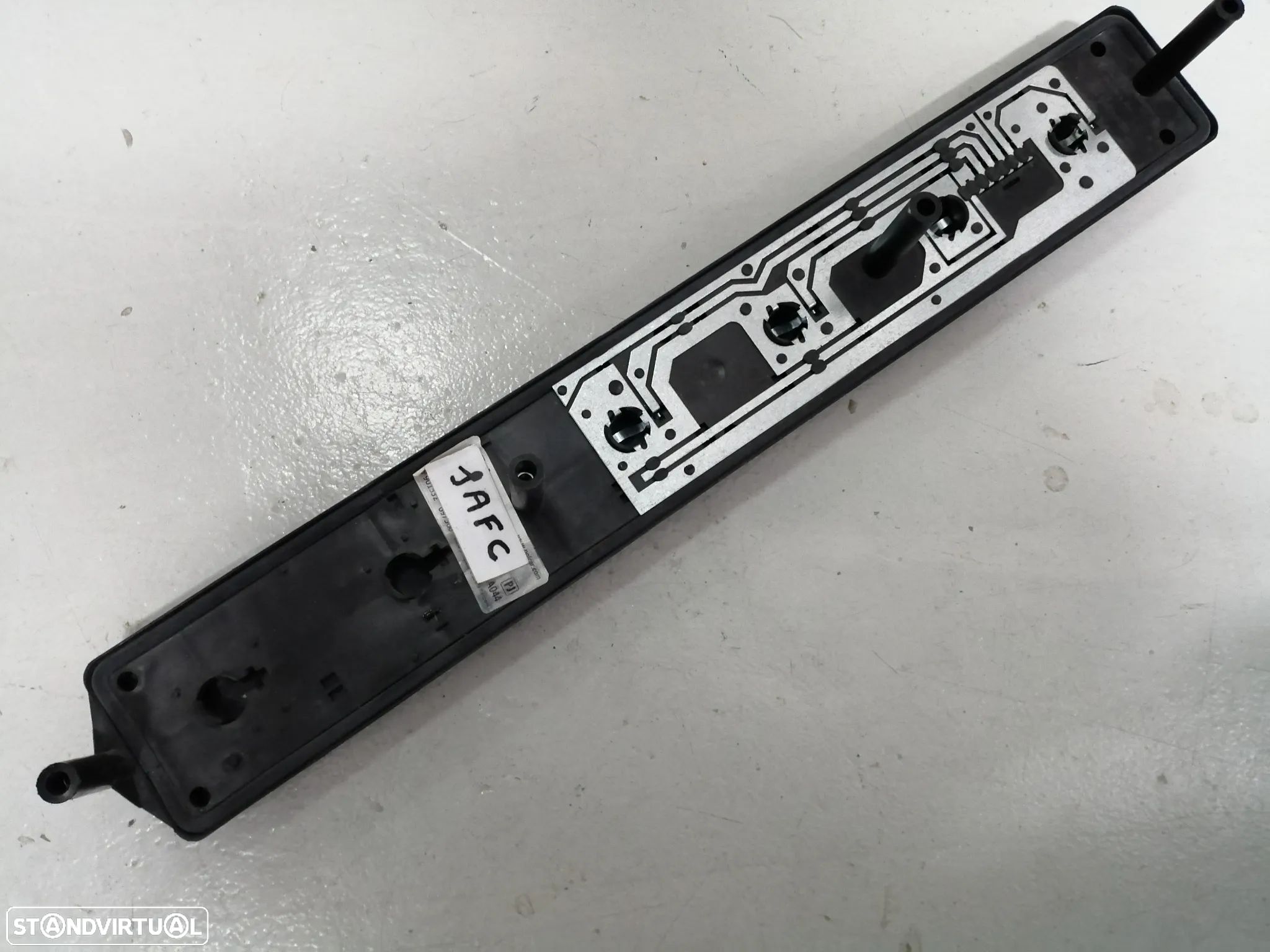 Placa / Suporte de Lampadas dos Farolins de trás Iveco Daily 99-06 - 1