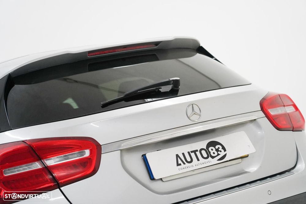 Mercedes-Benz GLA 180 CDI Urban - 16