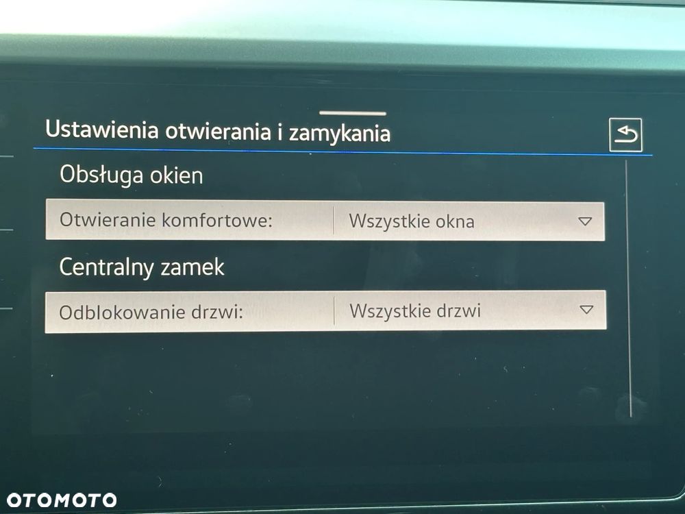Volkswagen Arteon 2.0 TDI R-Line DSG - 30
