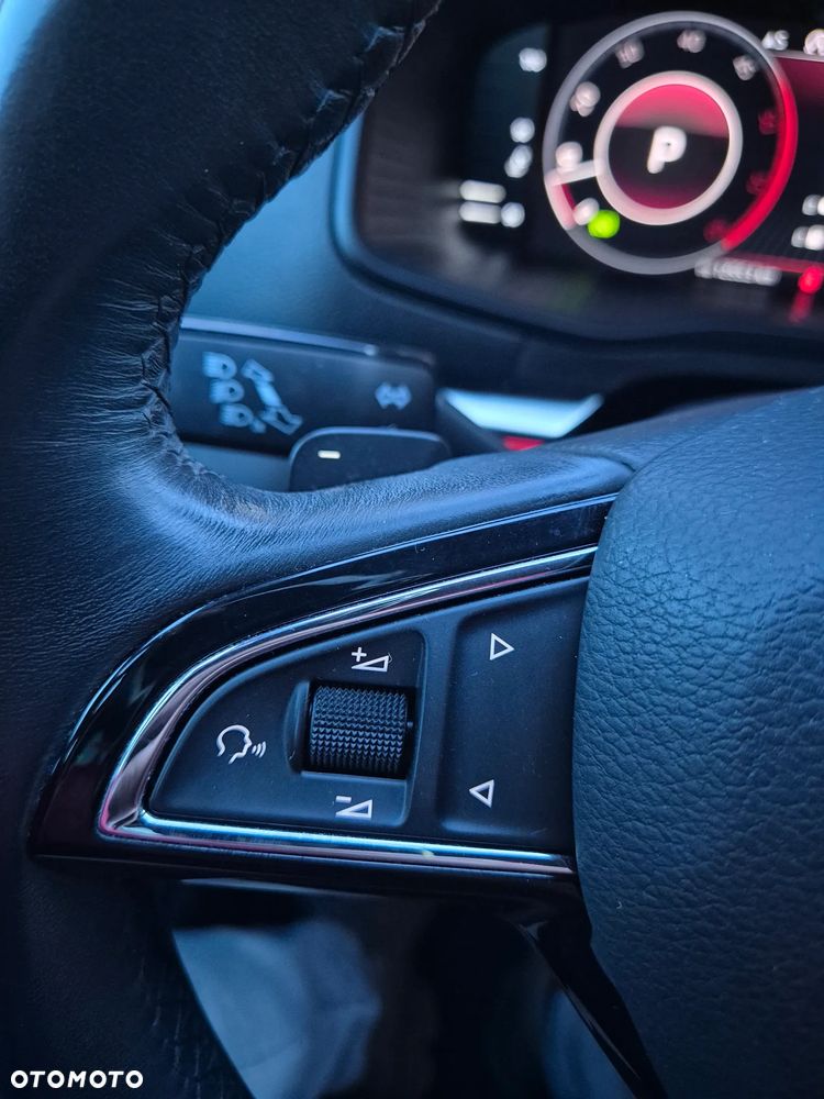 Skoda Karoq 1.6 TDI SCR DSG Style - 34