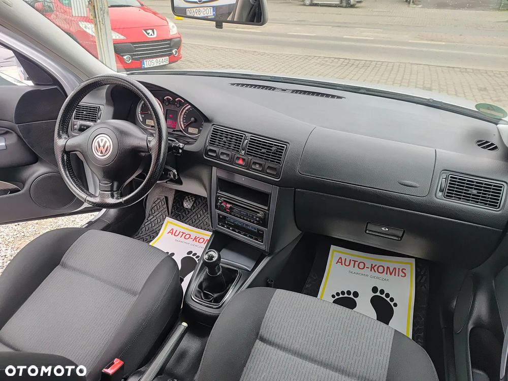 Volkswagen Golf - 27