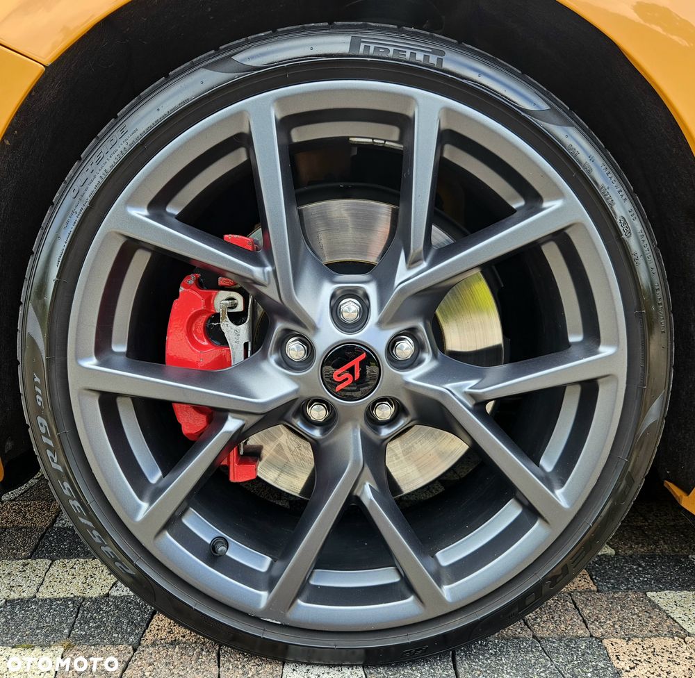 Ford Focus 2.3 EcoBoost S&S ST - 18