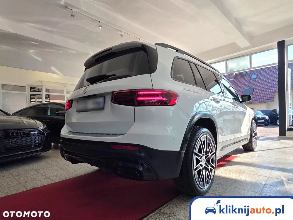 Mercedes-Benz GLB 220 d 4-Matic 8G-DCT - 4