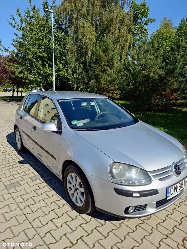 Volkswagen Golf V (2003-2009) 1.6 FSI Comfortline, 2004