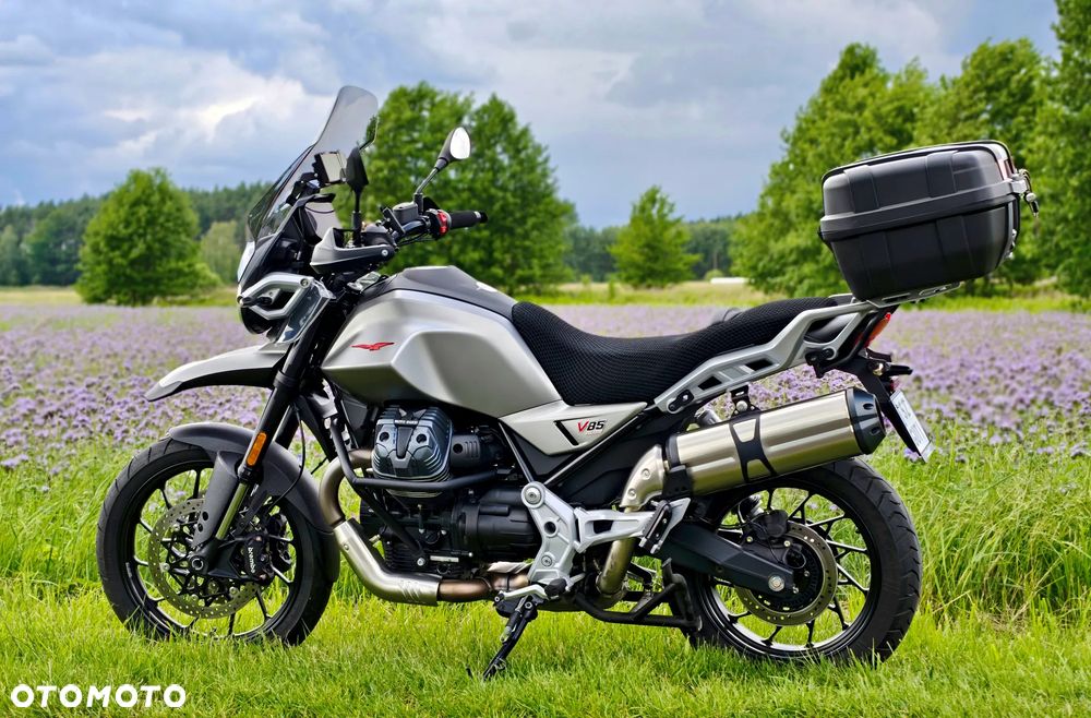 Moto Guzzi V85 - 17