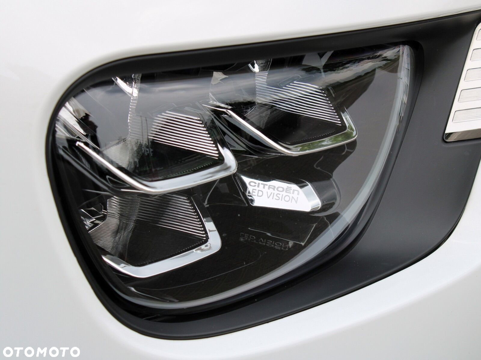 Citroën C3 1.2 PureTech Shine - 29