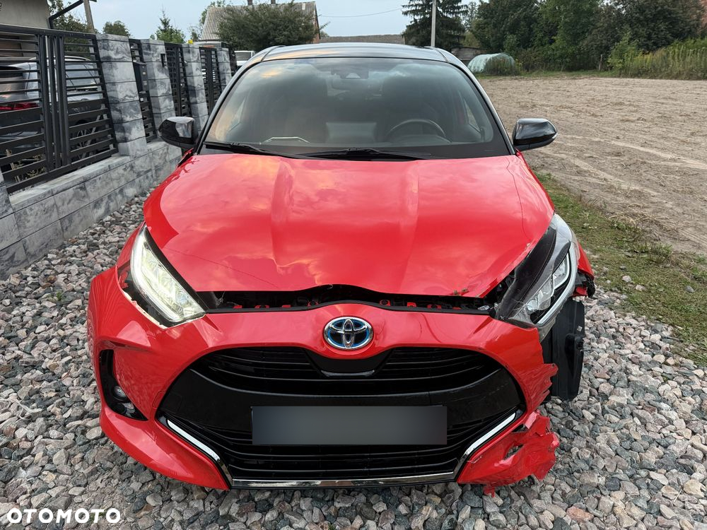 Toyota Yaris Hybrid 100 Premium - 3