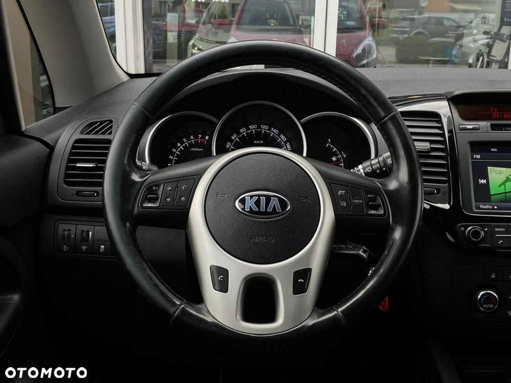 Kia Venga - 10