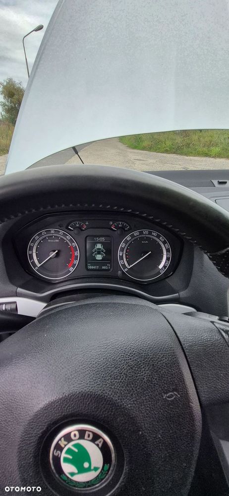 Skoda Octavia 2.0 TDI DPF RS - 20