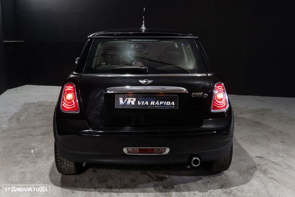 MINI 3 Portas One D - 6