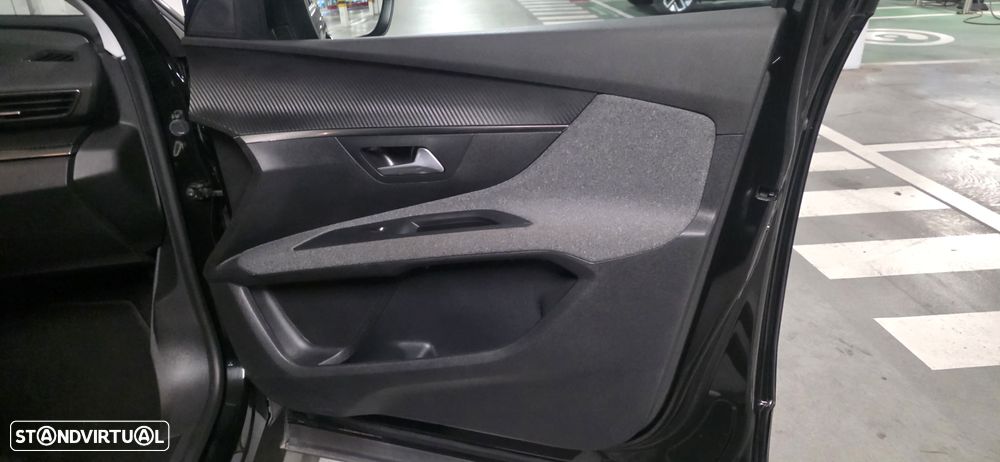 Peugeot 5008 PureTech 130 EAT8 Stop & Start Active Pack - 11
