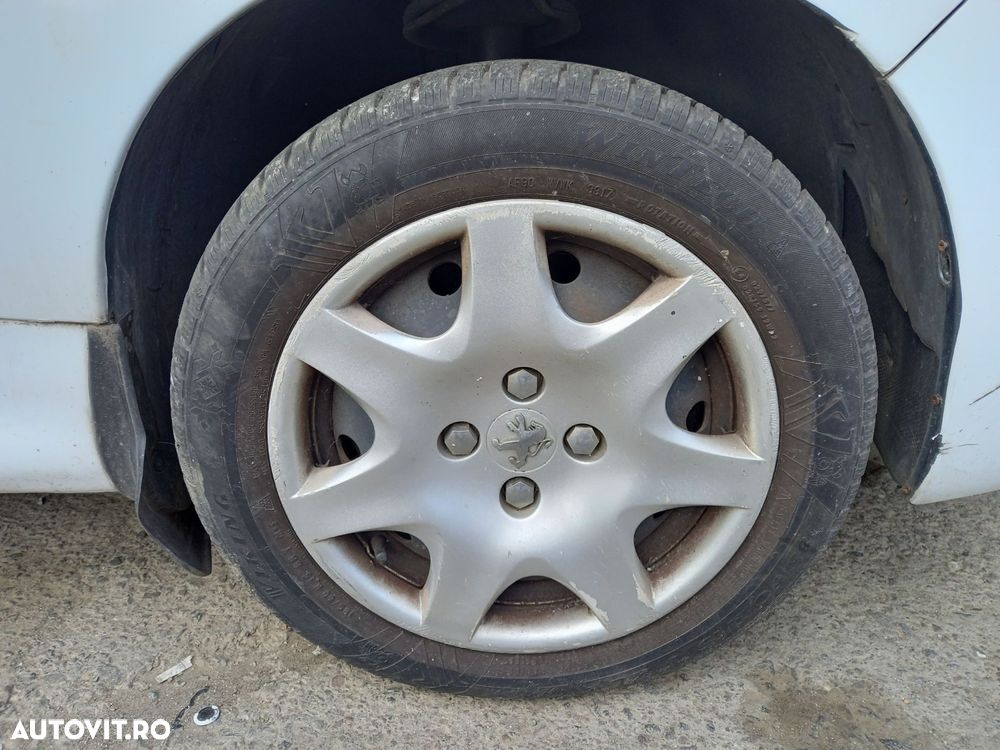 Dezmembrari  Peugeot 206+ (T3E)  2009  > 0000 1.4 i Benzina - 8