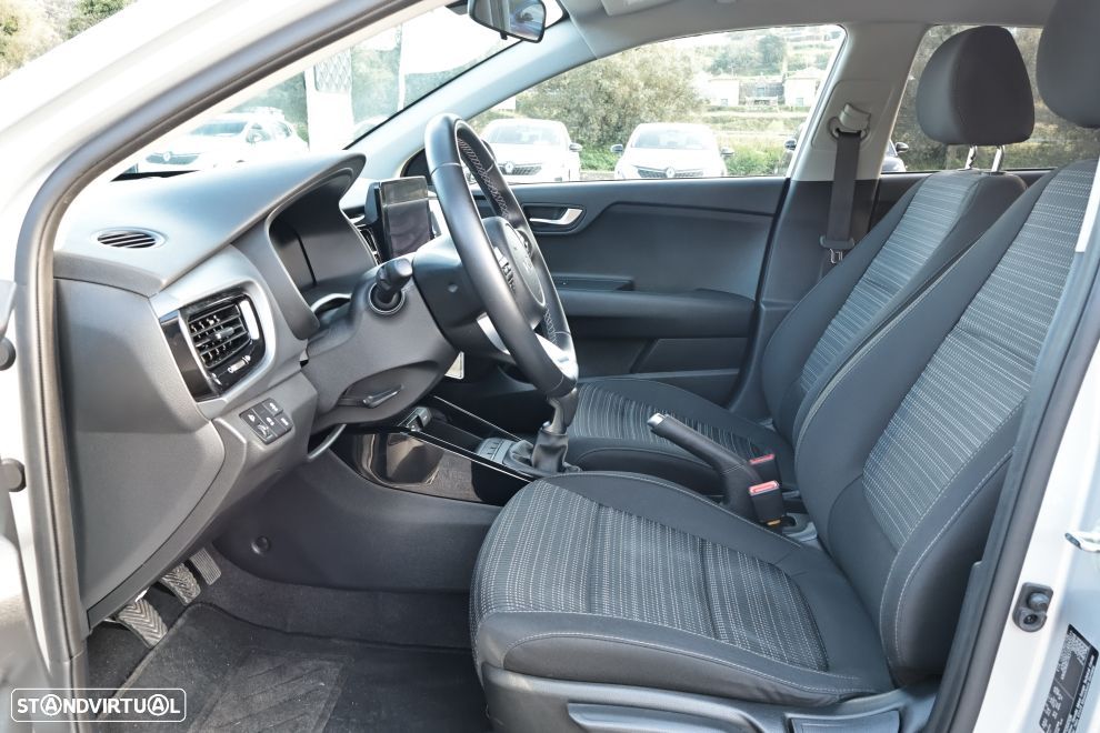 Kia Stonic 1.0 T-GDI Drive - 16
