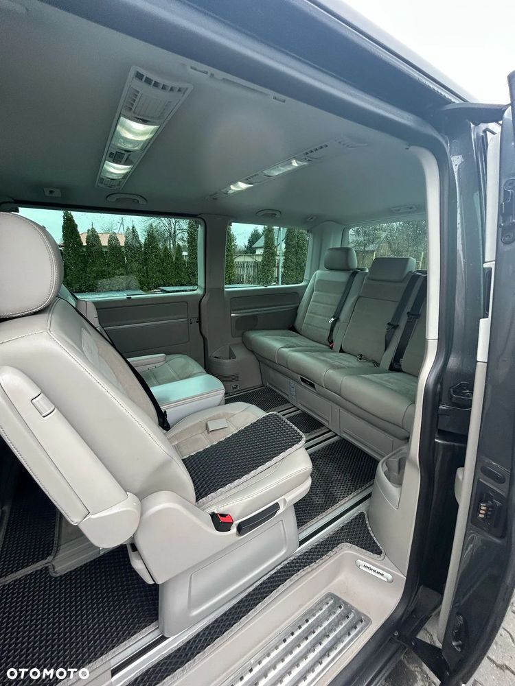 Volkswagen Multivan - 15