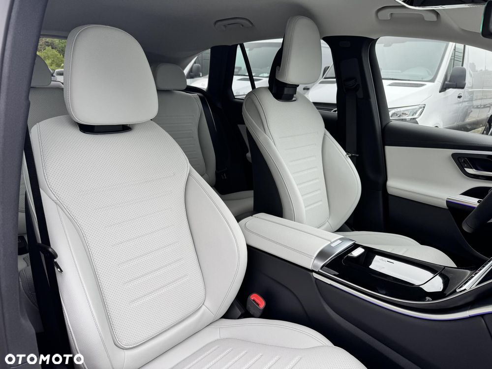Mercedes-Benz GLC 300 e PHEV 4-Matic AMG Line - 10