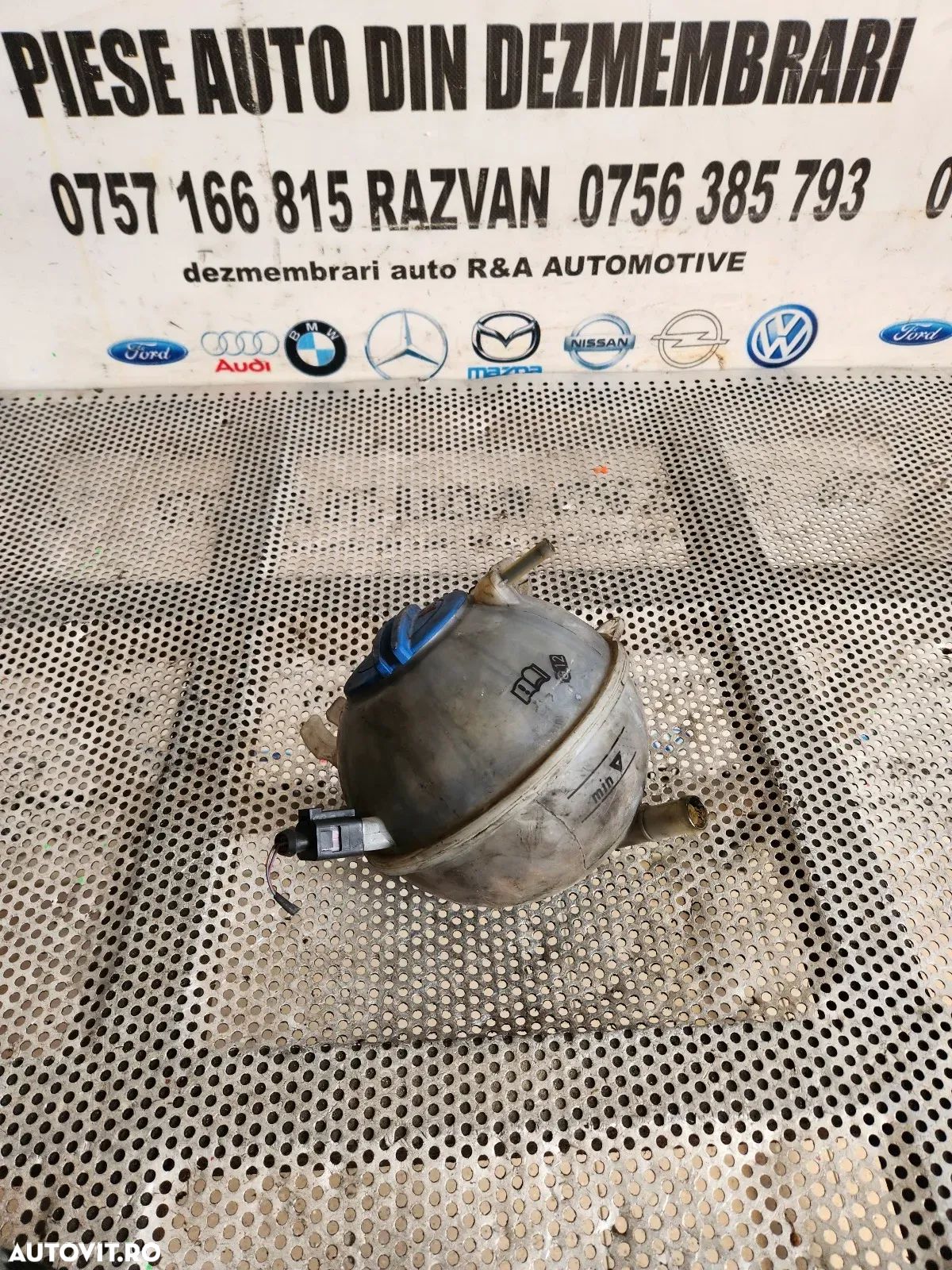Bidonas Vas Apa Antigel Vw Golf 6 VI Touran Jetta Seat Skoda Passat B7 Etc. Diesel Euro 5 - 1