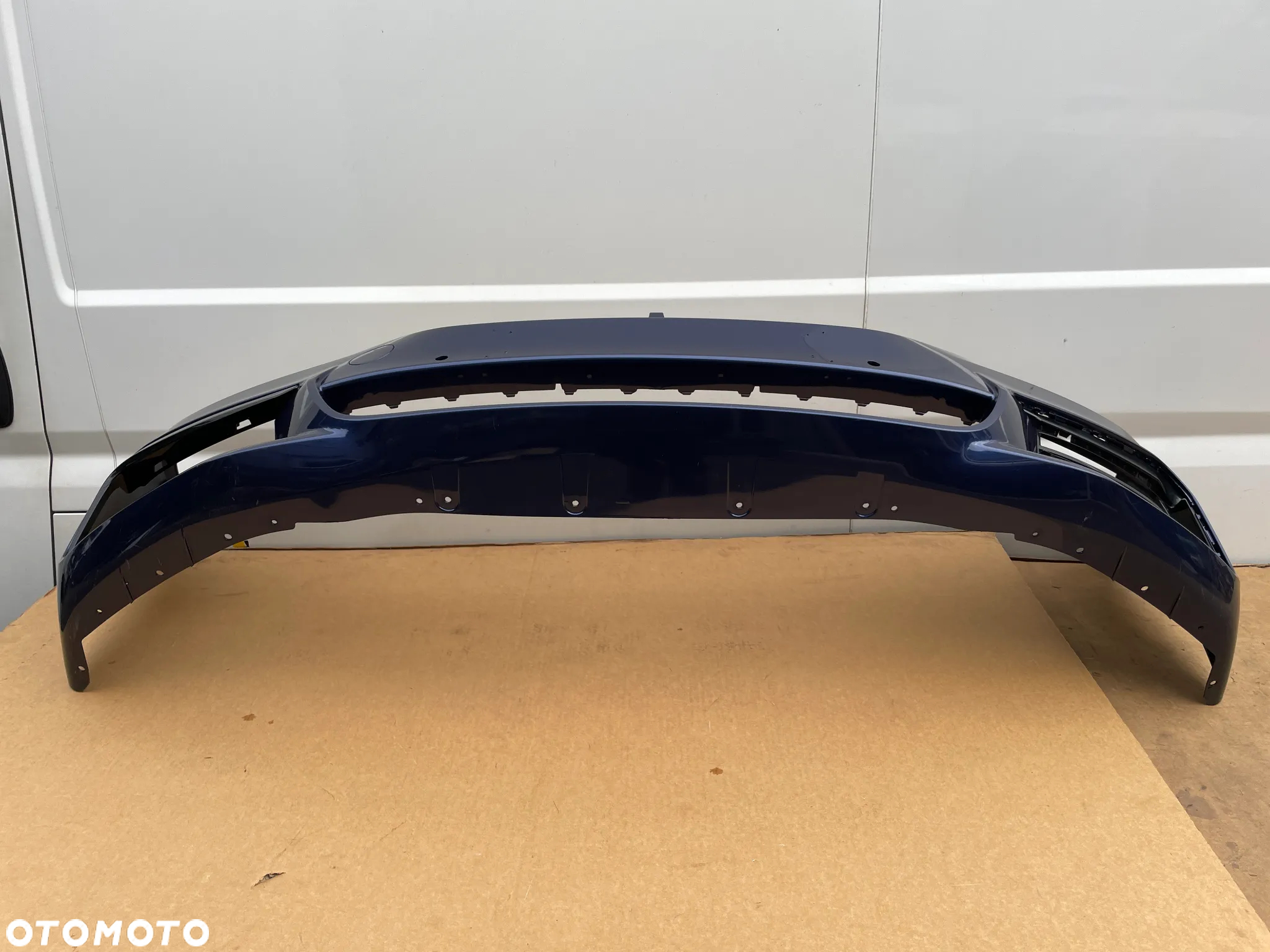 BMW 5 G30 G31 M PAKIET NIEBIESKI ORYGINALNY ZDERZAK PRZEDNI KRATKA POD KAMERĘ 8064928 - 7