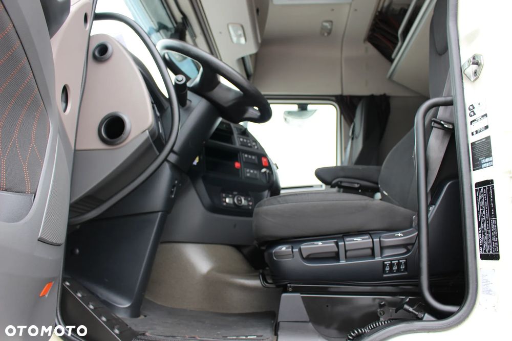 DAF XF 106.480 / RETARDER /LODÓWKA /KLIMA POSTOJOWA /OPONY 80%/**SERWIS FR **/ IDEALNY STAN / - 10