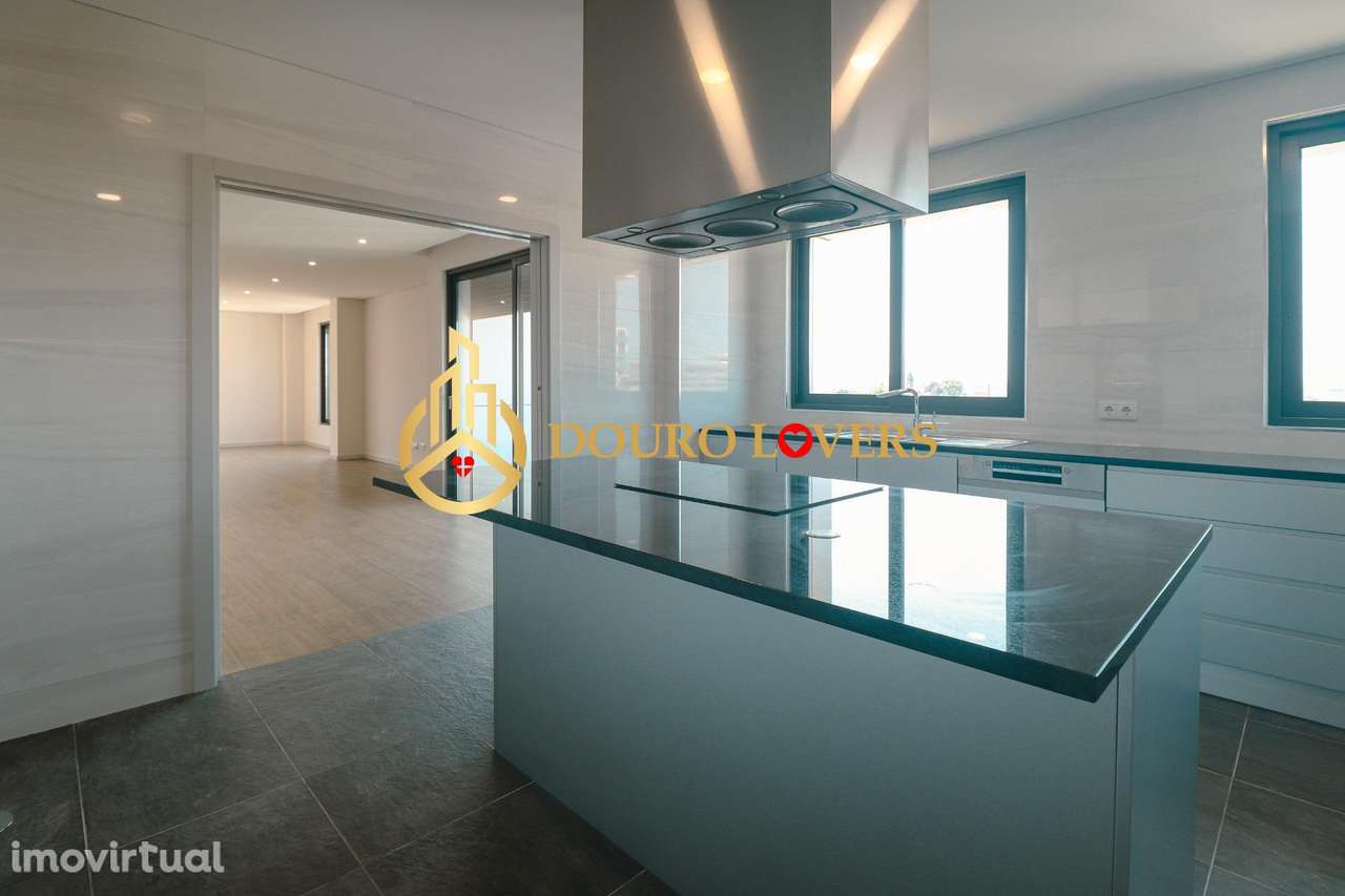 Penthouse T4 na Avenida da Boavista - Grande imagem: 5/35