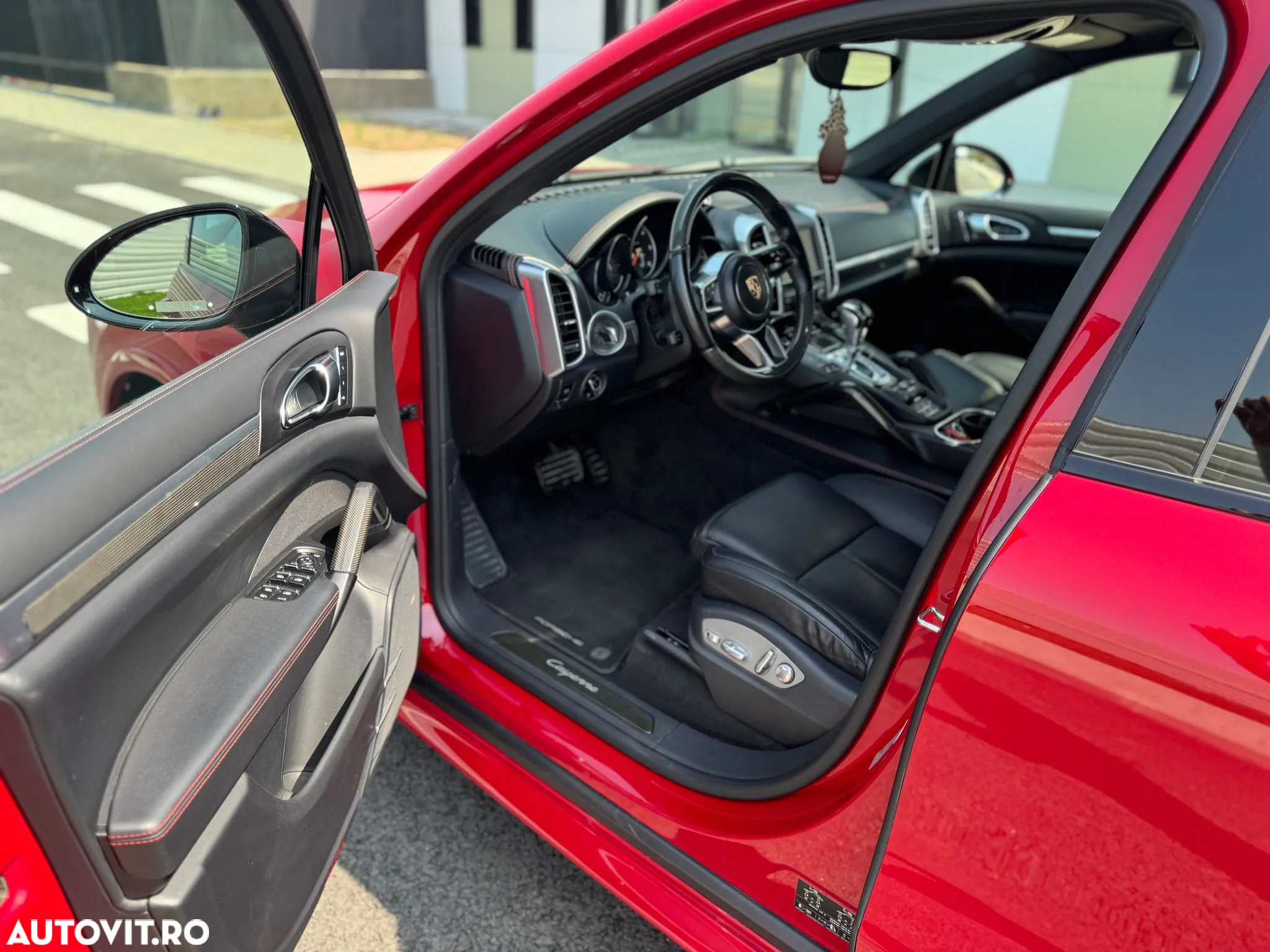 Porsche Cayenne 3.0 L - 6