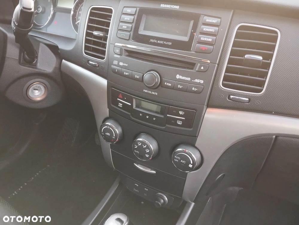 SsangYong/KGM Korando 2.0 e-XDi Quartz - 11