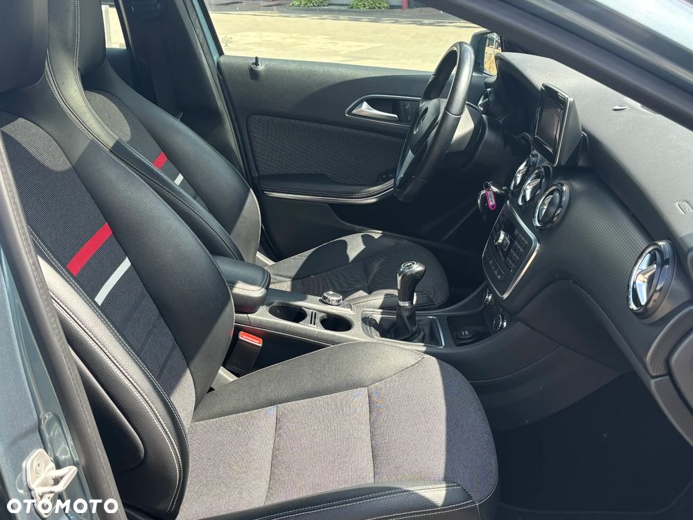 Mercedes-Benz Klasa A 180 (BlueEFFICIENCY) Style - 31