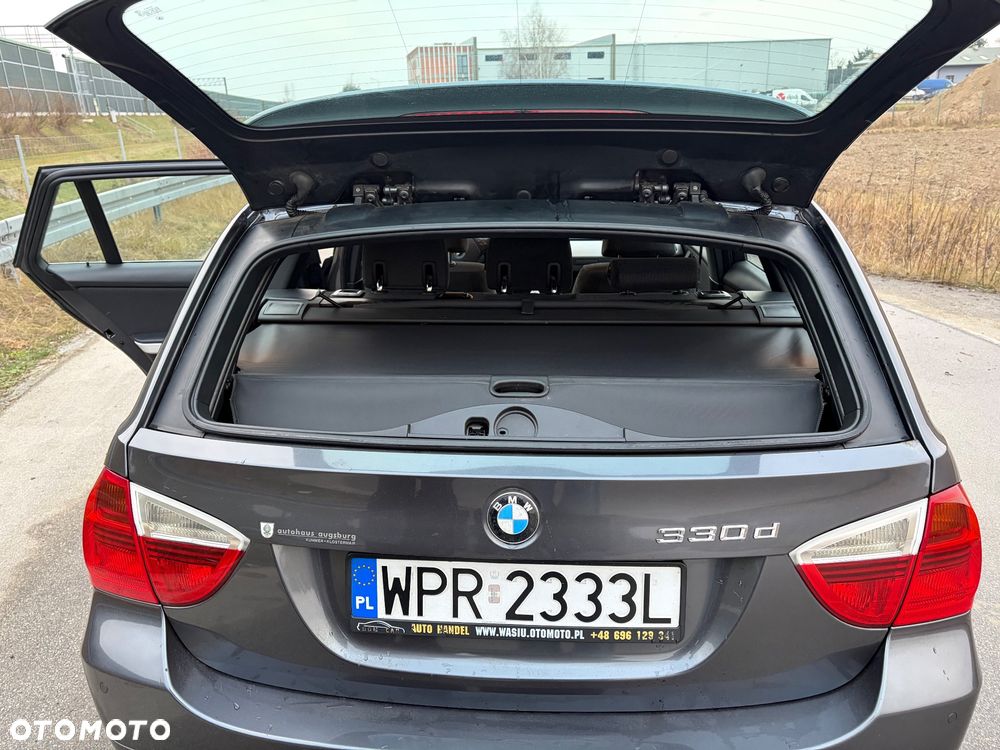 BMW Seria 3 330d - 11