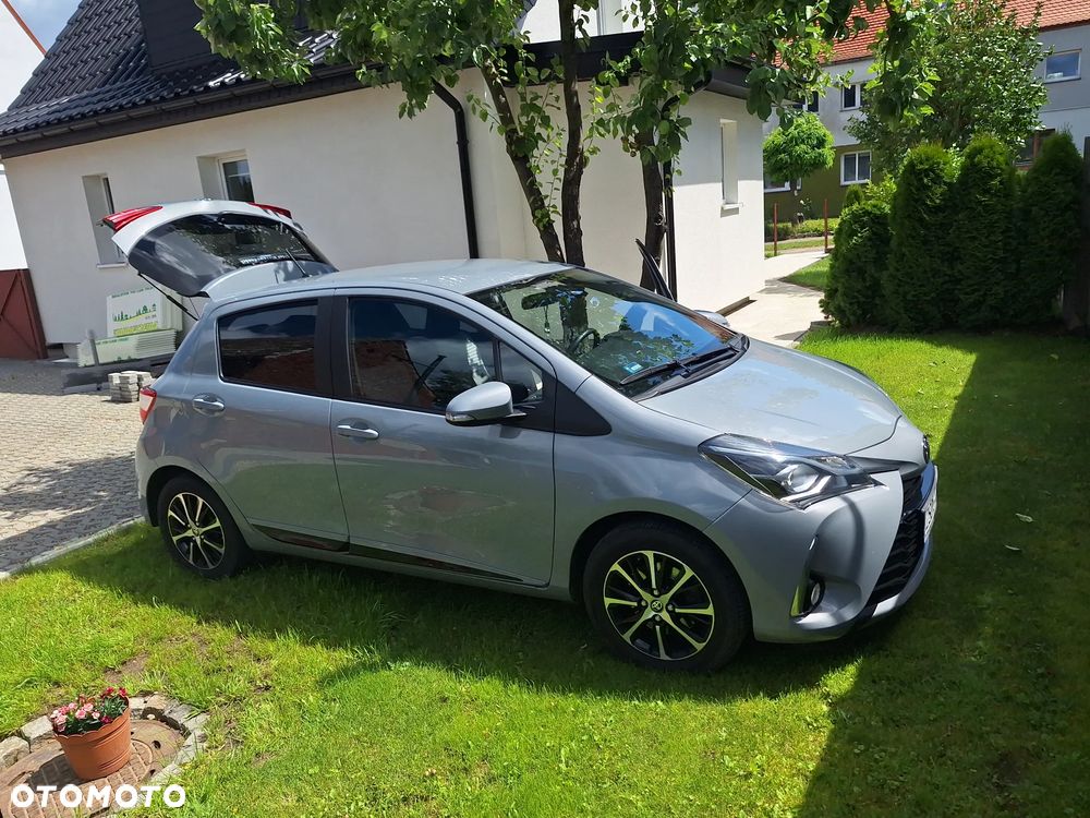 Toyota Yaris 1.5 Premium - 9