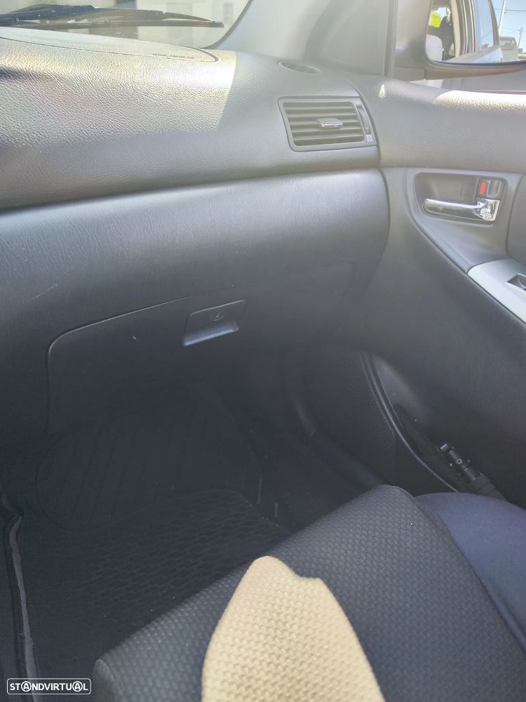 Toyota Corolla 1.4 D-4D - 2