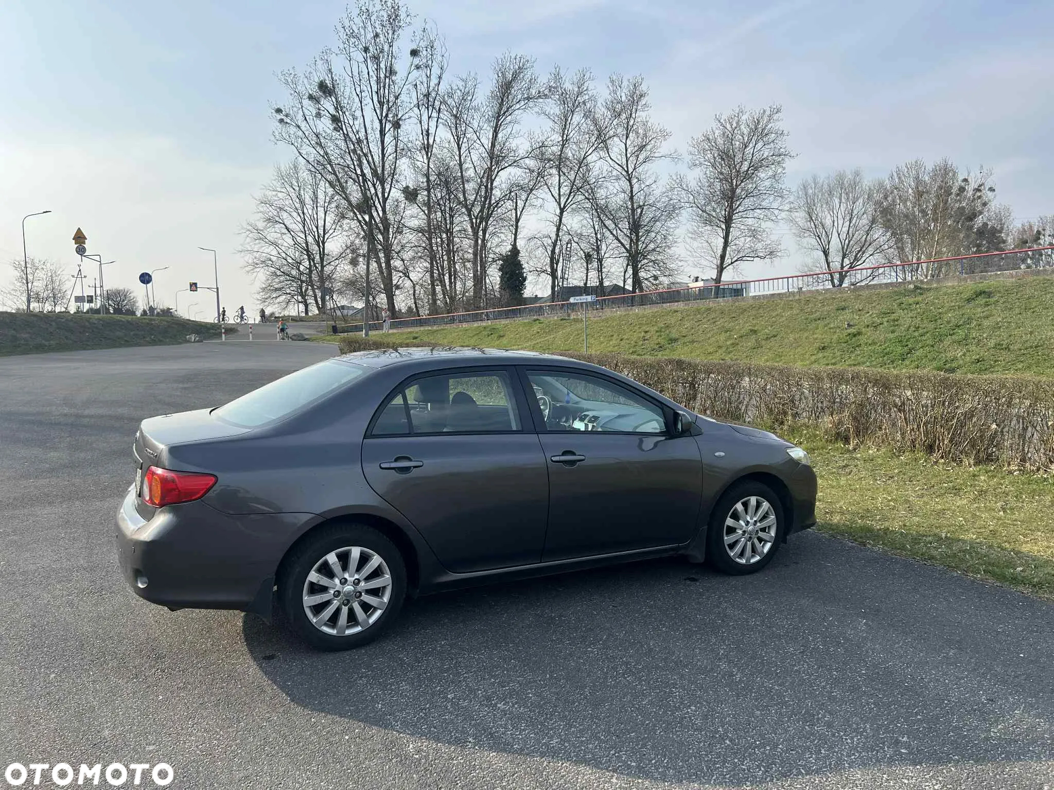 Toyota Corolla 1.6 VVT-i Sol - 8