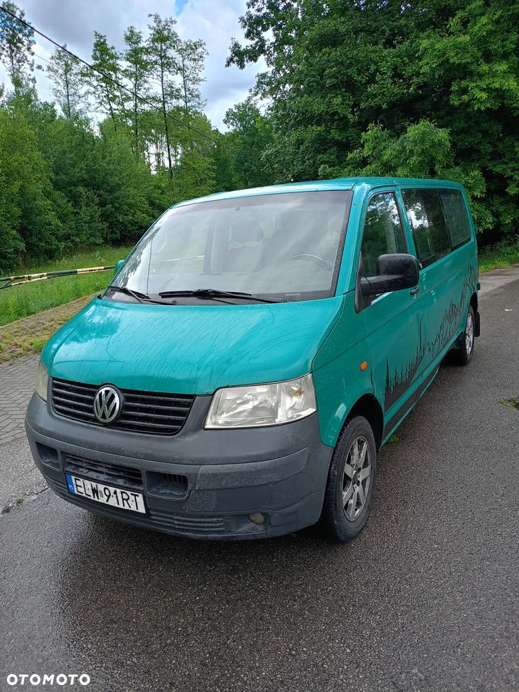 Volkswagen Caravelle - 1