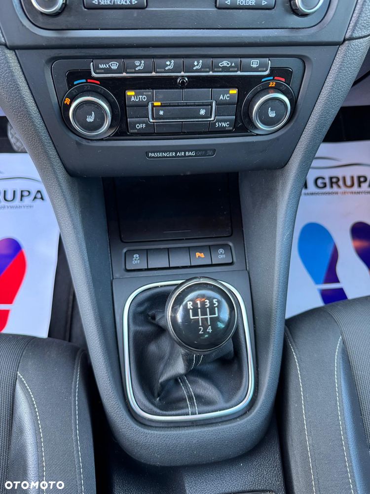 Volkswagen Golf 1.6 TDI DPF BlueMotion Technology MATCH - 23