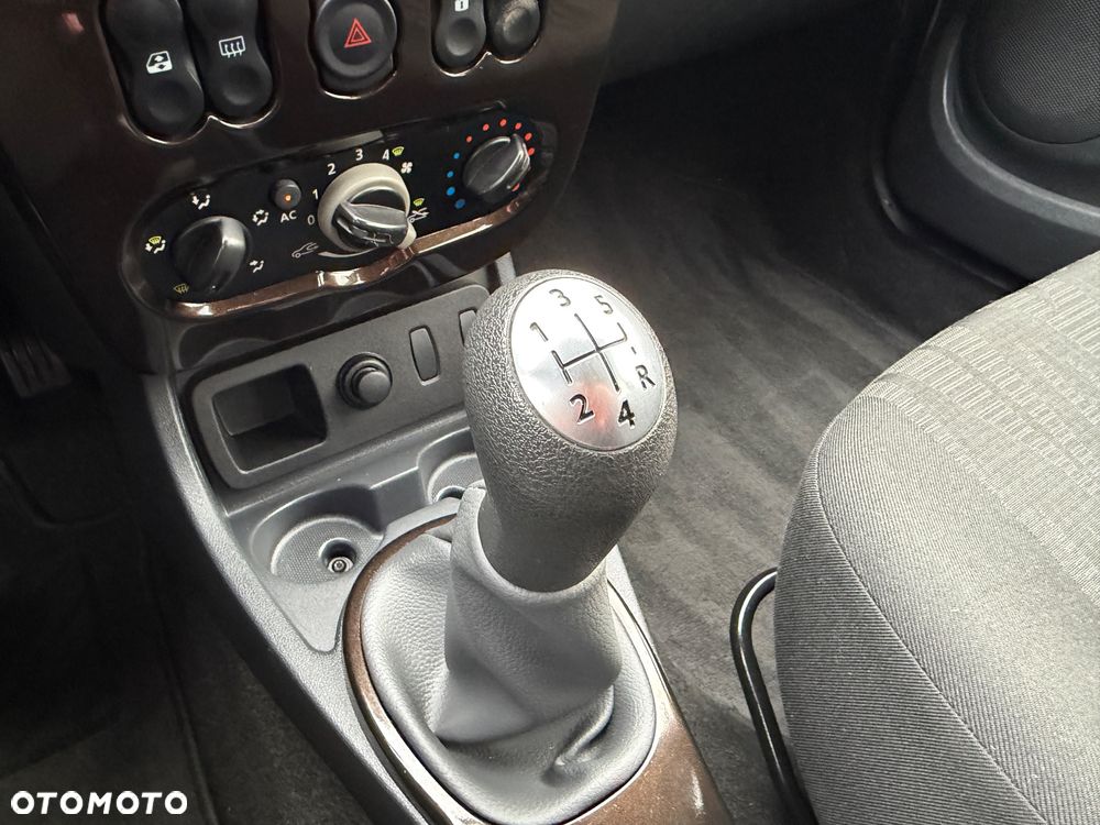 Dacia Duster 1.6 16V 4x2 - 27