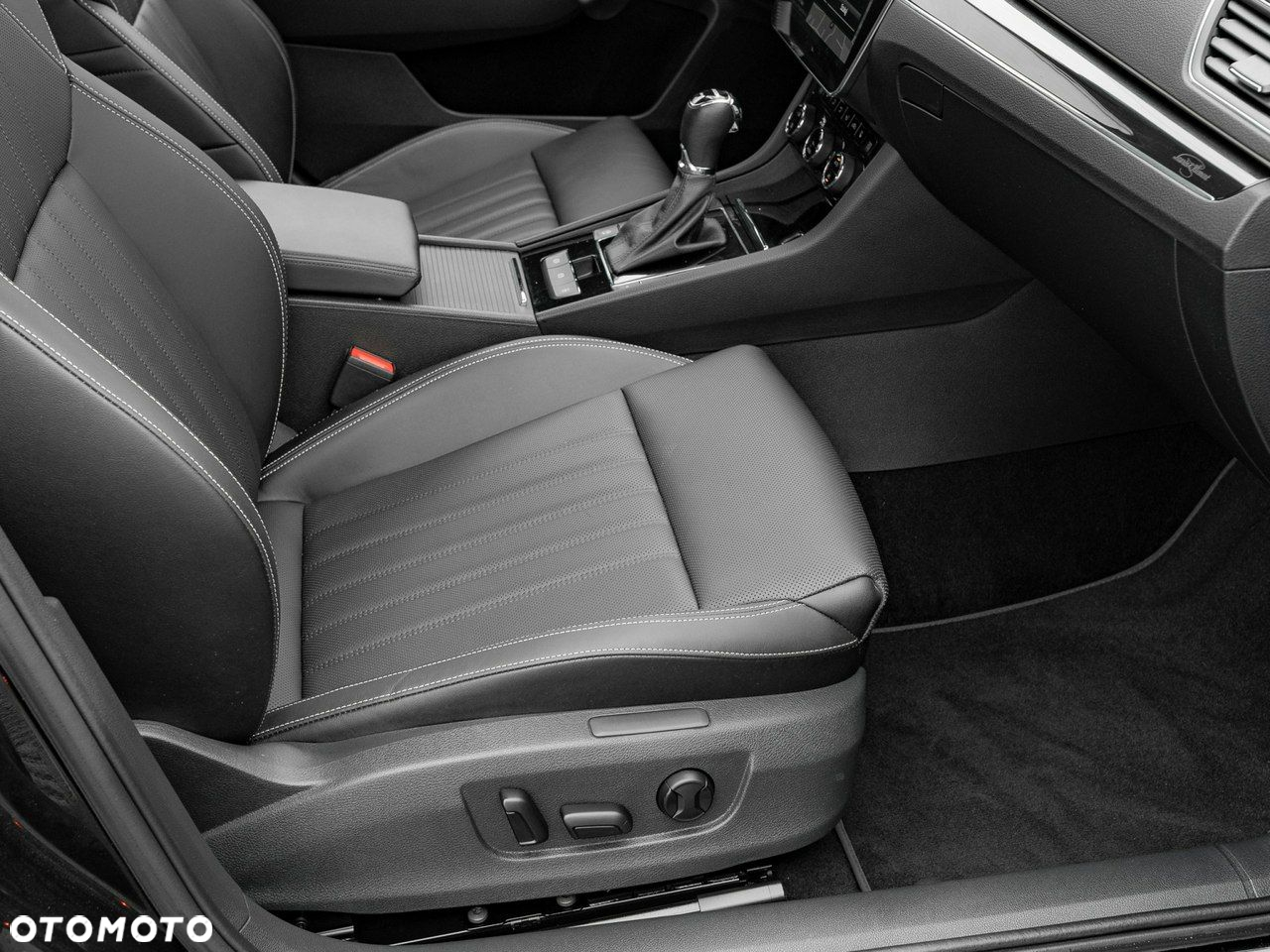 Skoda Superb 2.0 TSI 4x4 L&K DSG - 33