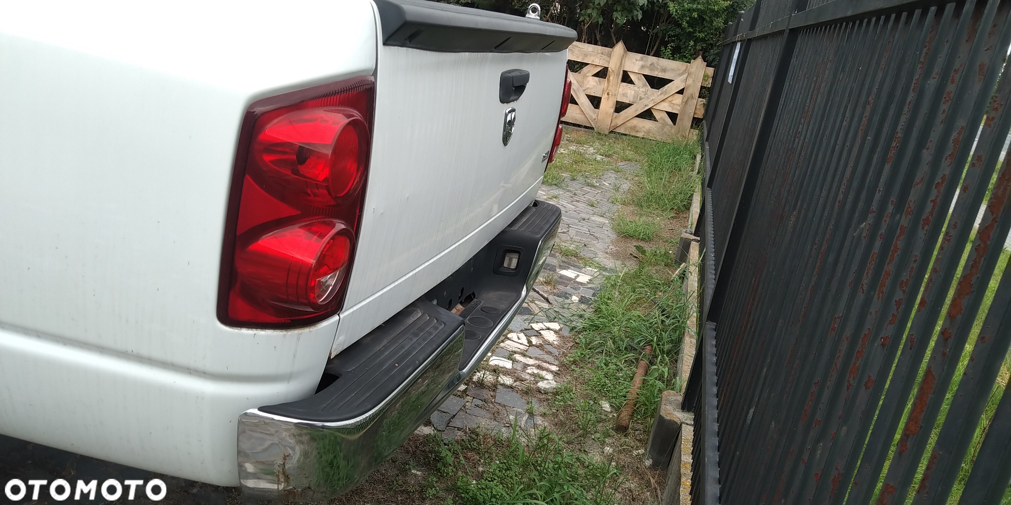 Dodge RAM - 18