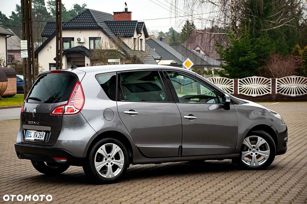 Renault Scenic 2.0 16V Privilege CVT - 10