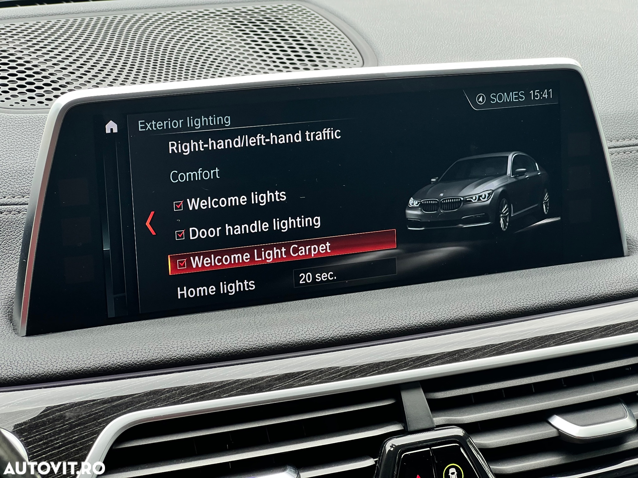 BMW Seria 7 730Ld xDrive - 32
