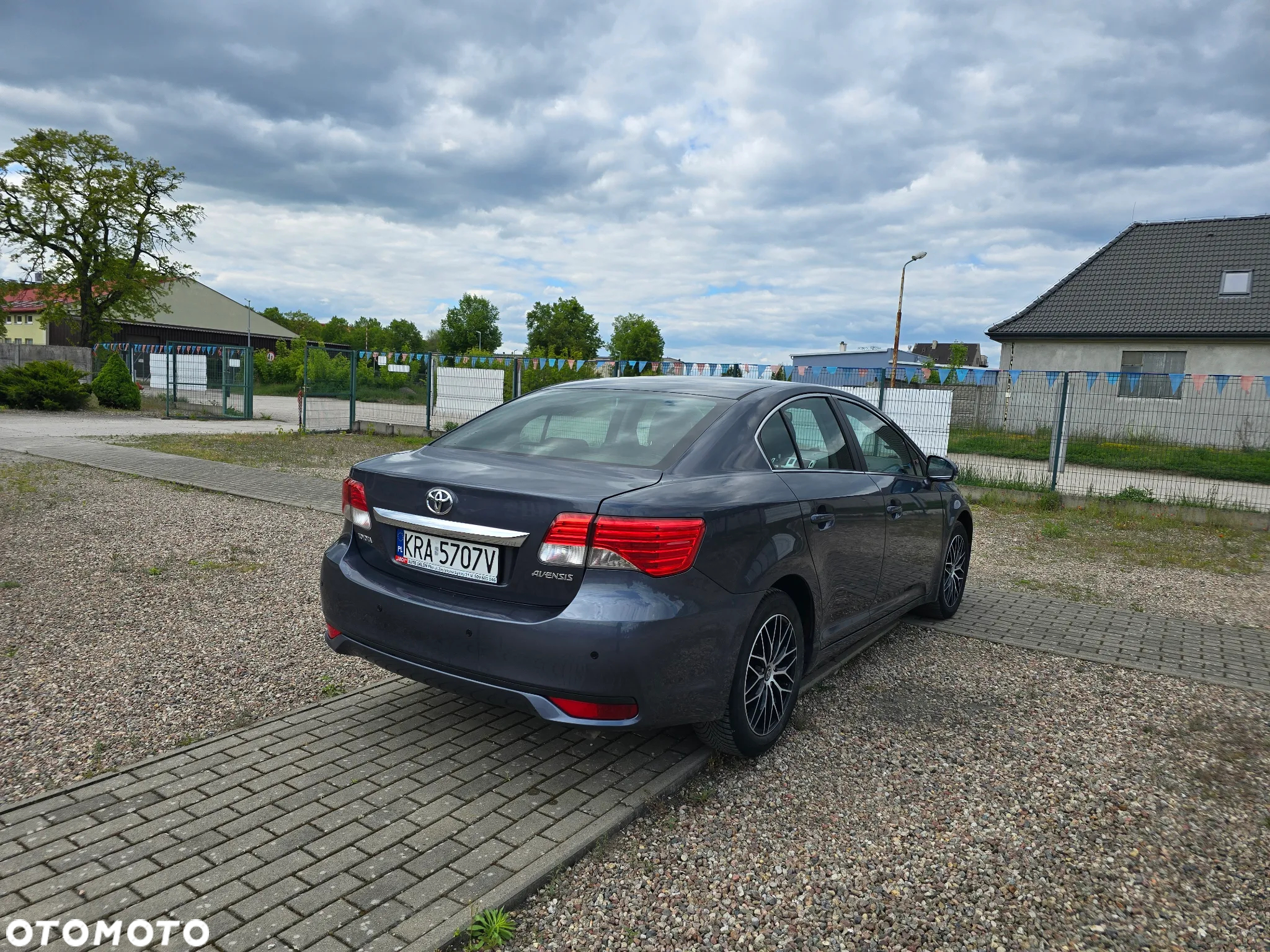 Toyota Avensis 2.0 D-4D Luna - 6