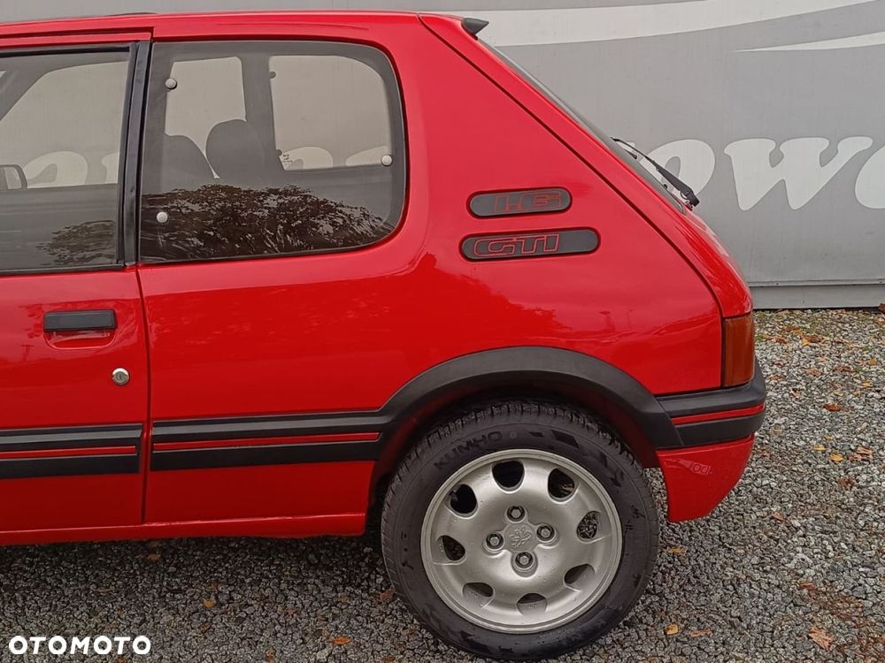Peugeot 205 - 19