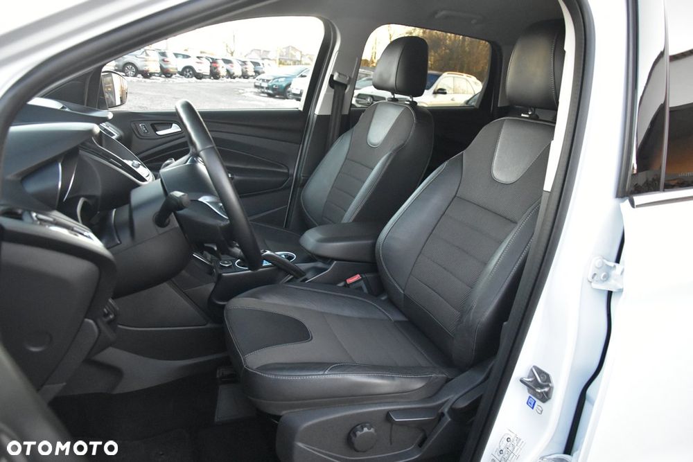 Ford Kuga 2.0 TDCi 4x2 Titanium - 17
