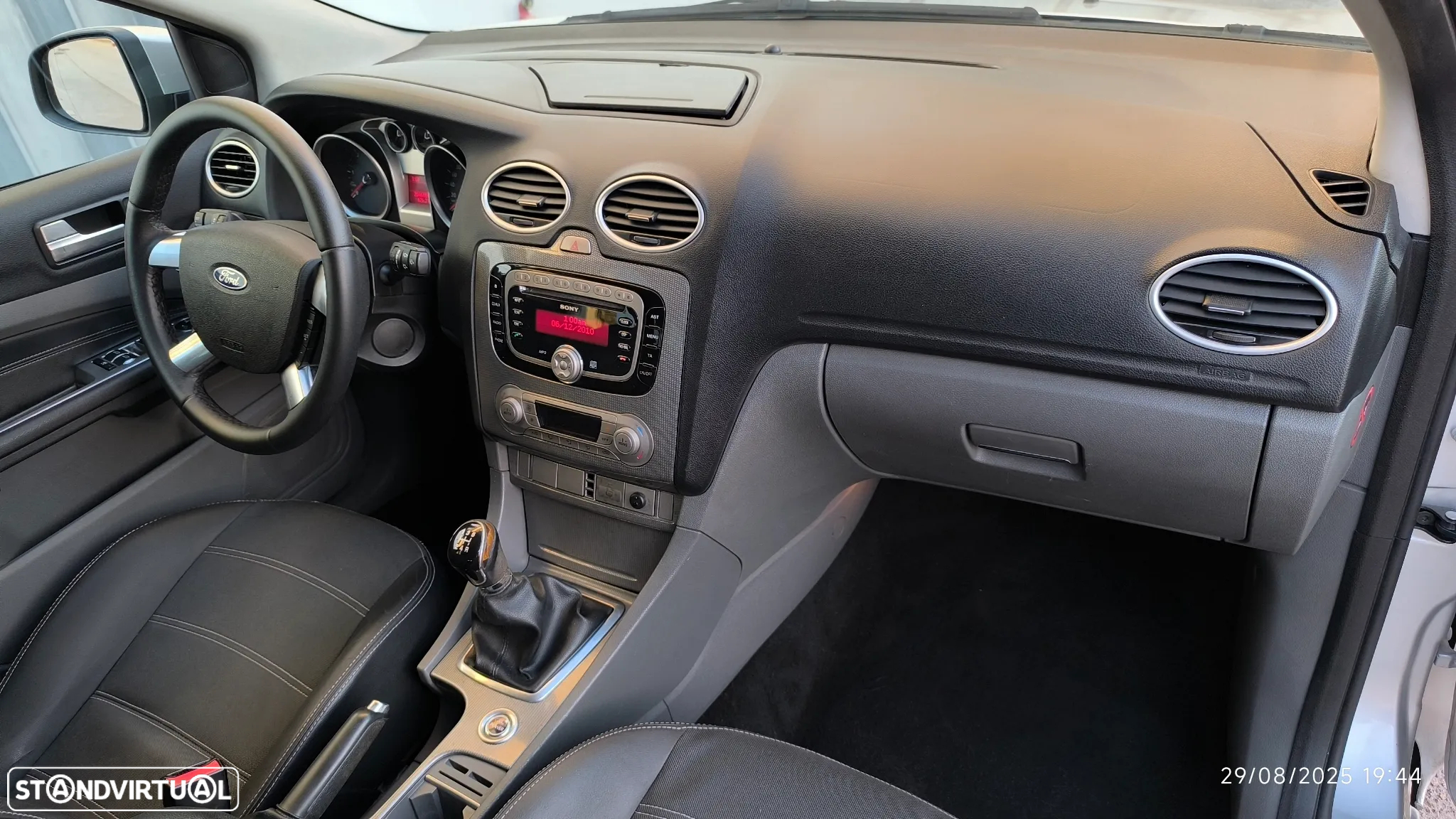 Ford Focus SW 1.6 TDCi Titanium - 41