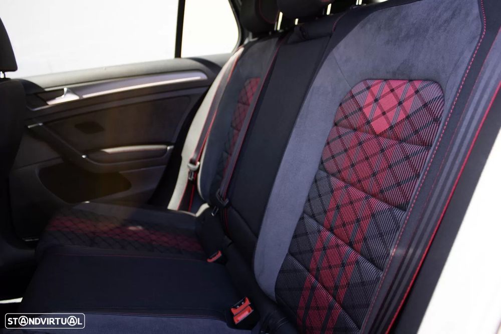 VW Golf 2.0 TSI GTi TCR DSG - 21